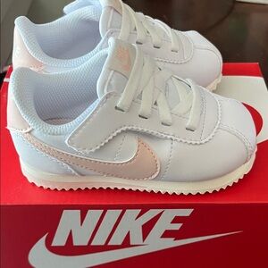 Nike Kids Cortez Easyon Toddler 7C White and Pink Sneakers Shoes NEW!